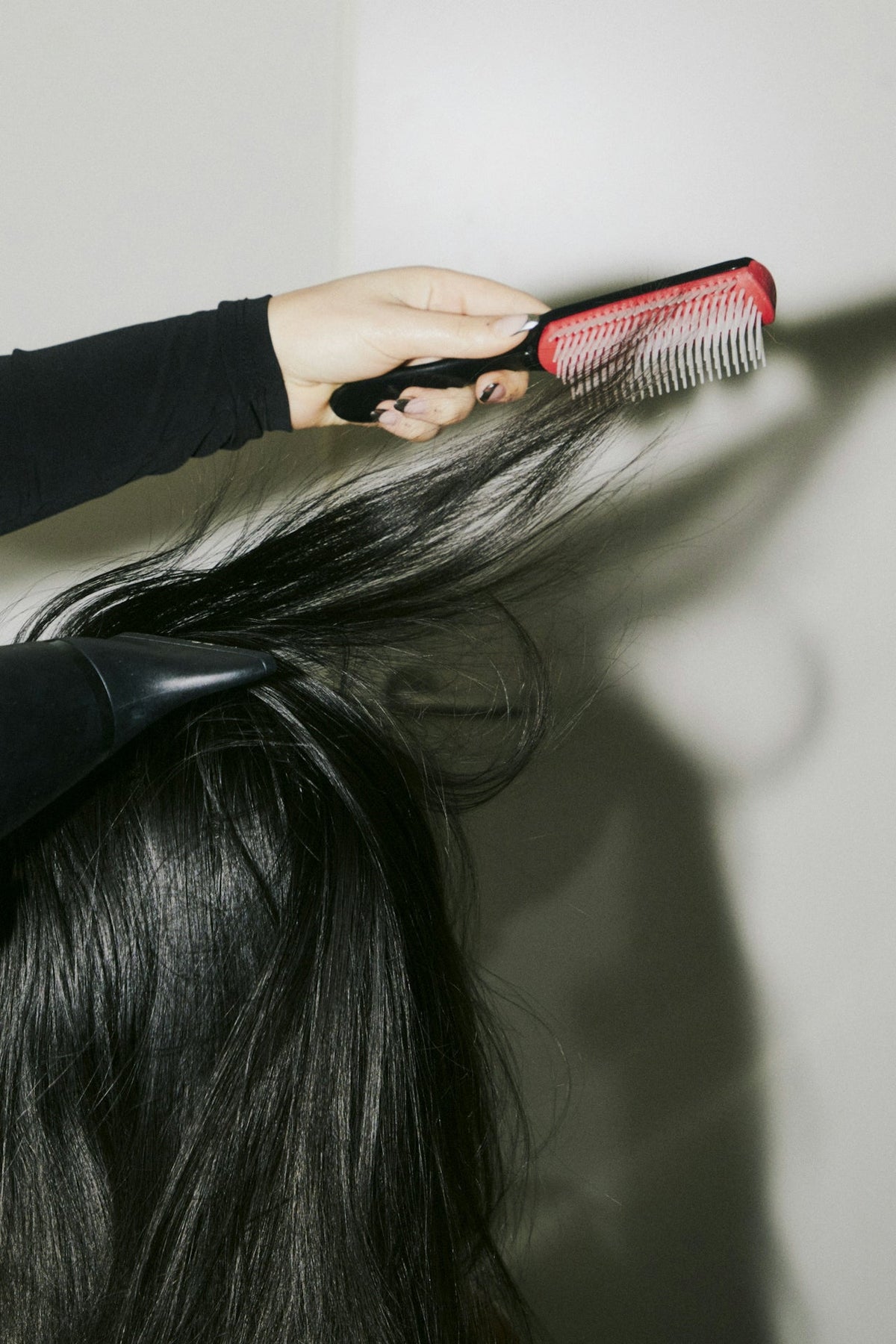 Qual é a melhor opção antiqueda de cabelo para mulher? Guia de opções e tipos de produtos