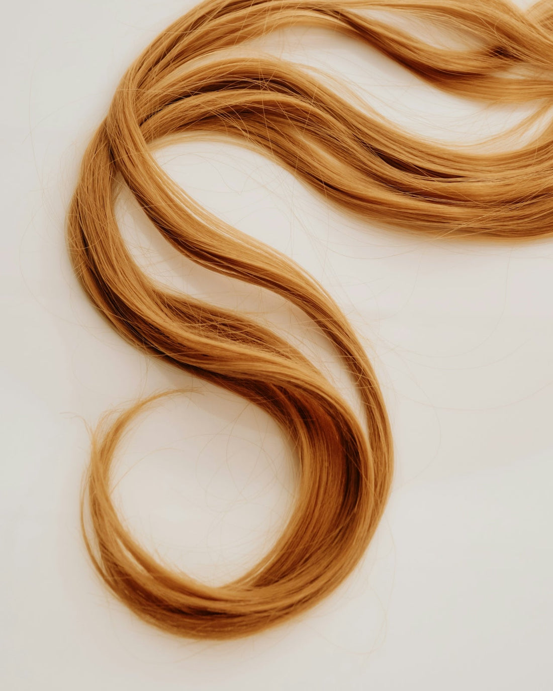 Quanto impiega a crescere i capelli? Quello che dice la scienza (e come accelerarlo)