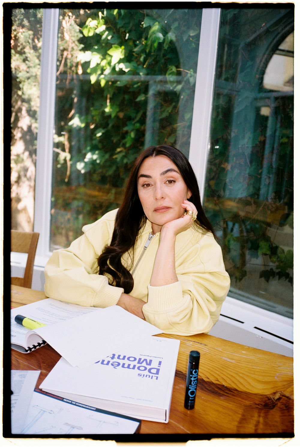 Candela Peña Olistic Magazine - Olistic Next tratamiento anticaída capilar mujeres +45 años